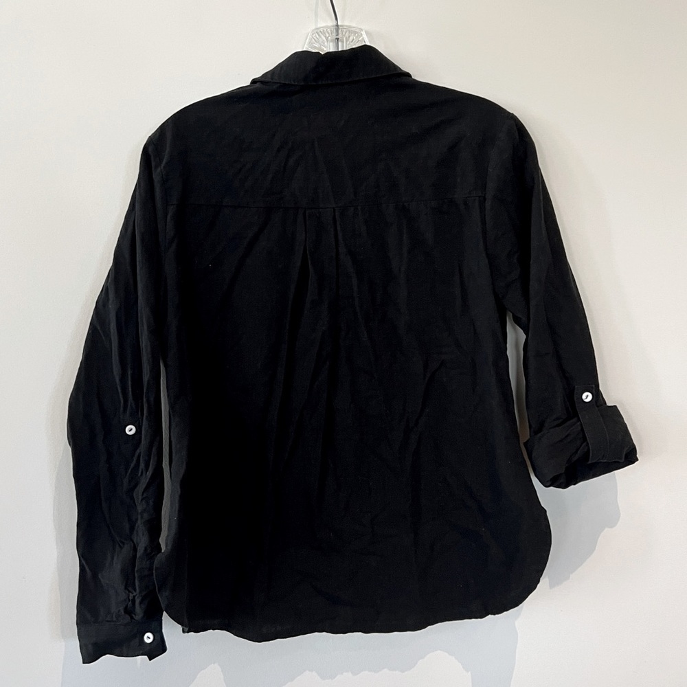 V-neck Button Down long sleeve Black Top. Size Small - Picture 8 of 9